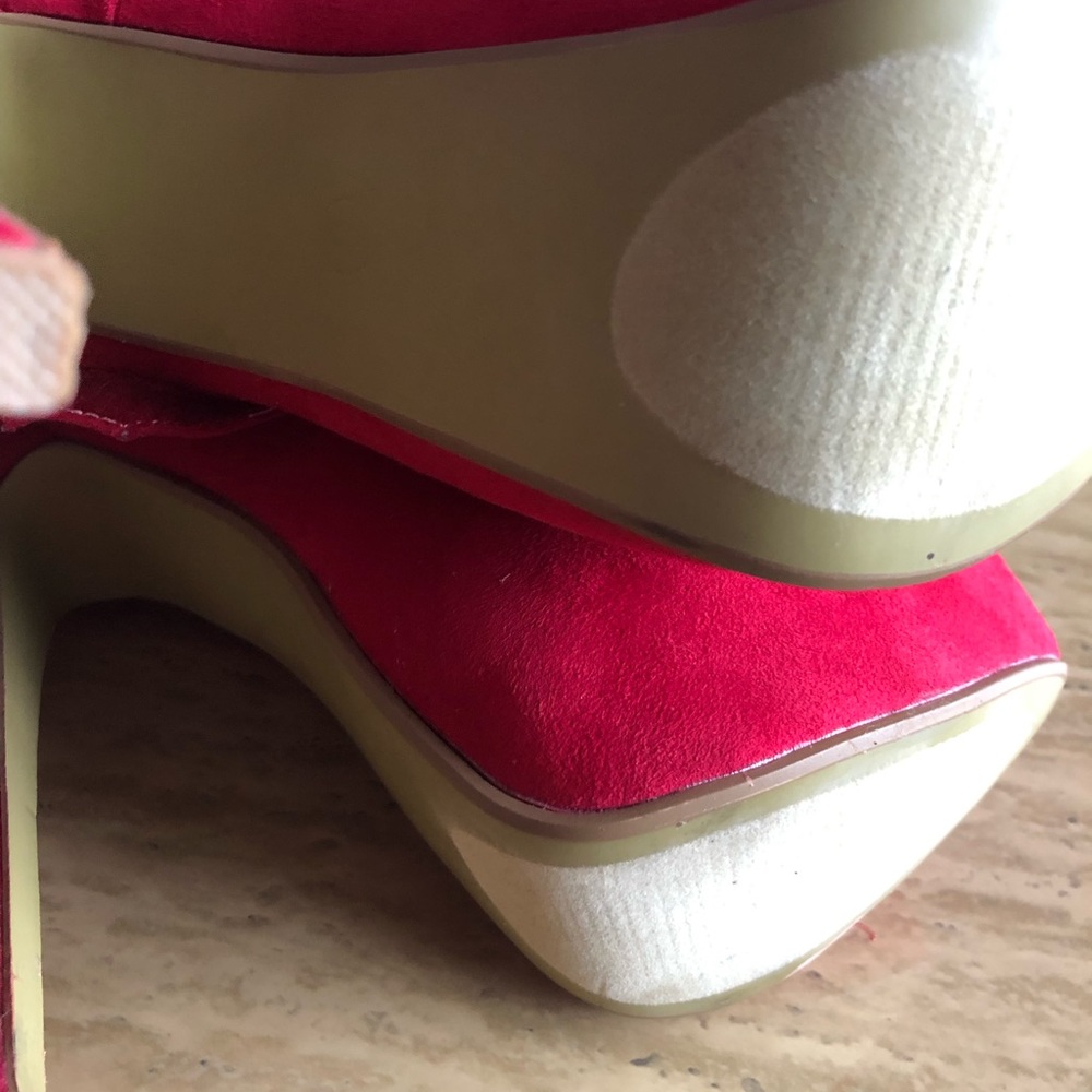 (SOLD)Liliana Red Suede Heels 👠 - Picture 5 of 8